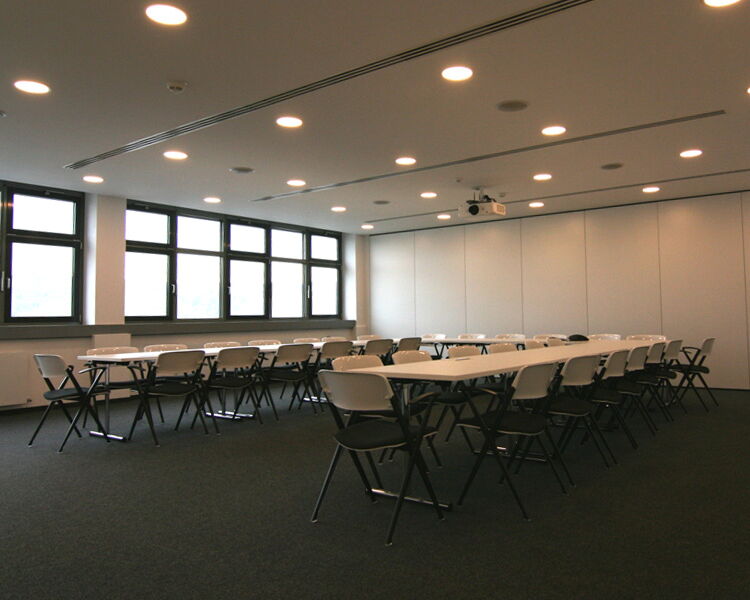 Hallenprofis - Innenausbau - Trost Auto Service Technik SE