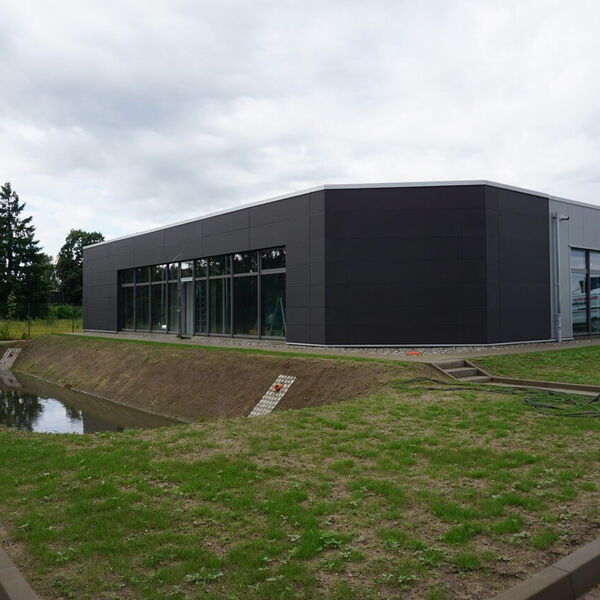 schlüsselfertiger Hallenbau Peter Jensen Stendal