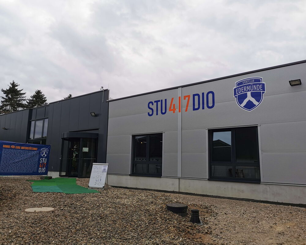 Montage von Wand für Studio 417