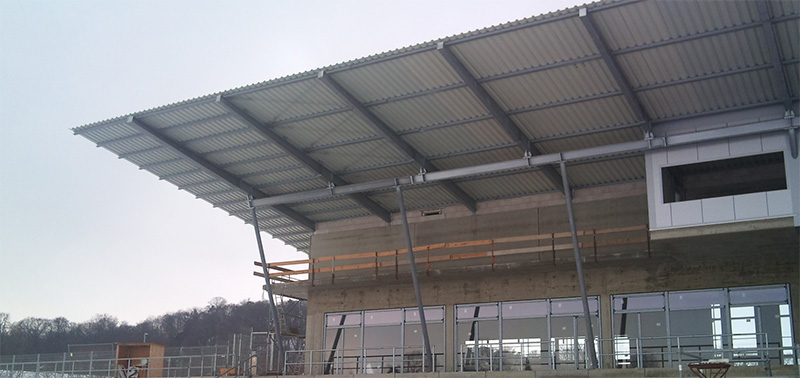 Hallenprofis - Stahlbau - Tribünenüberdachung