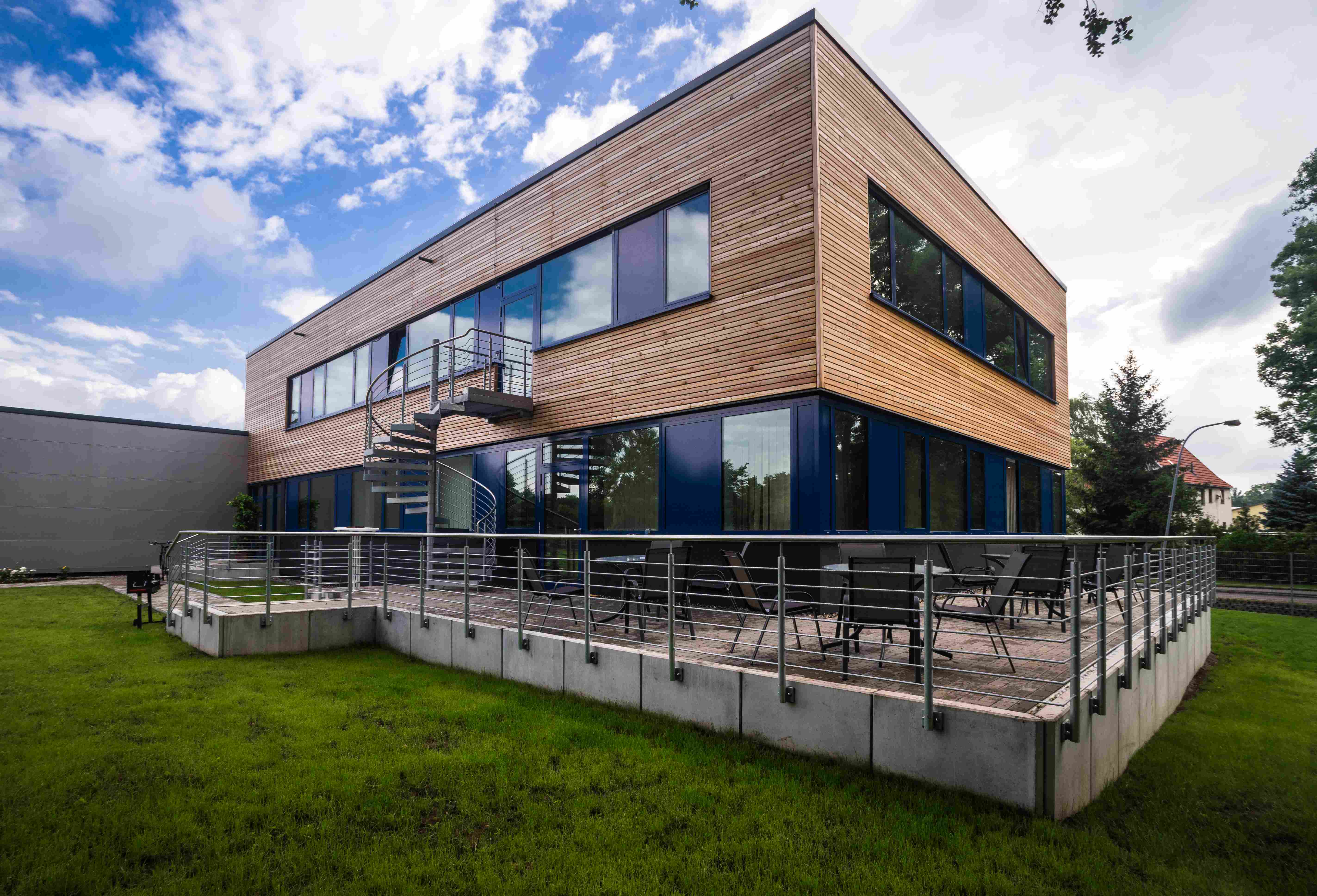 Hallenprofis - Gewerbebau - Tonfunk - Neubau Forschung- und Entwicklung